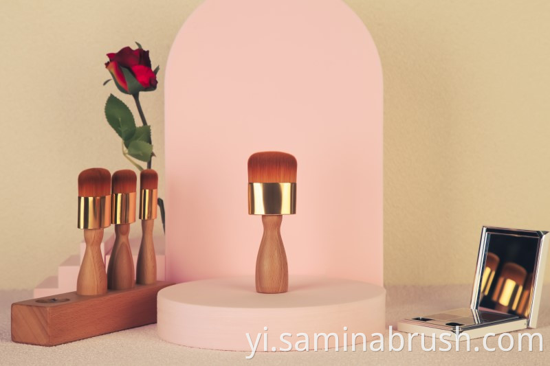 באַשטאַנד באַרשט 1740 Makeup Brush 1740